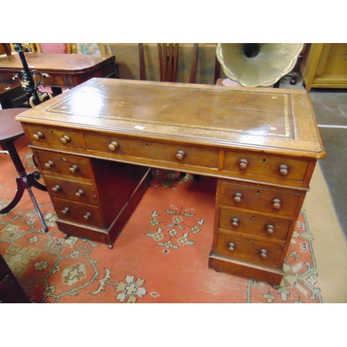 285 - Victorian mahogany pedestal desk, inset leather top, over three drawers and further three drawers to... 