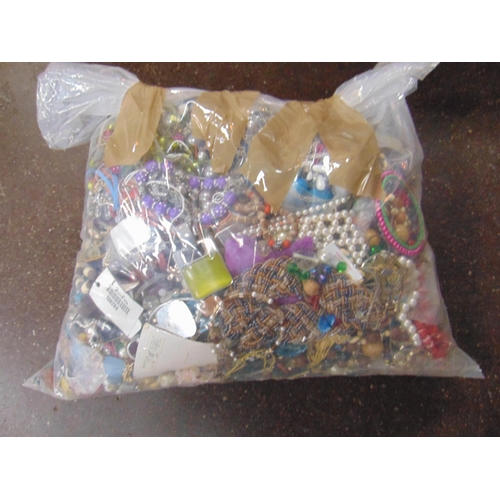 226 - 12 kilo bag of costume jewellery.