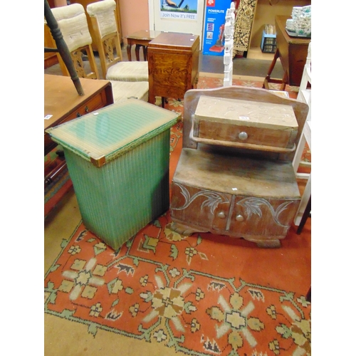 369 - Marble topped oak side cabinet and a Lloyd Loom wicker linen chest. (2)