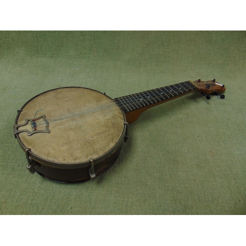 94 - Vintage banjo.