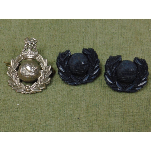 68 - Royal Marines collar pips and badge.