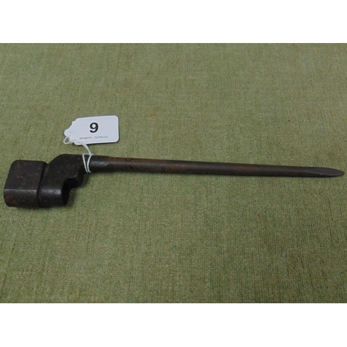 9 - Second World War Lee Enfield 'pigsticker' bayonet.