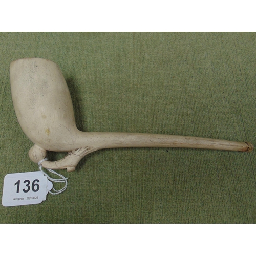 136 - 19th century clay pipe.