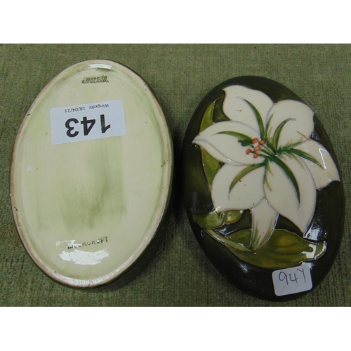 143 - Moorcroft floral lidded trinket box, 5