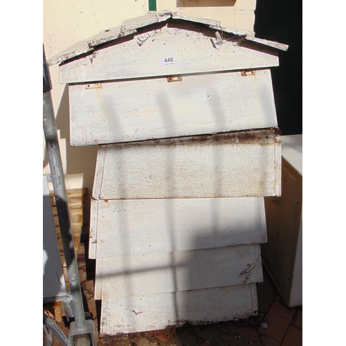 446 - Wooden beehive, 44 x 25 x 26