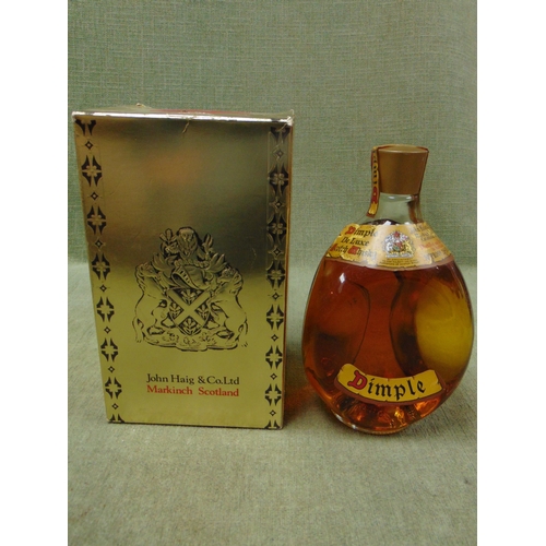 450 - Boxed 75.5 cl Haig Dimple de luxe Scotch whisky.