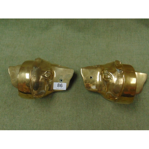 86 - Pair of brass elephant form brackets, each 8