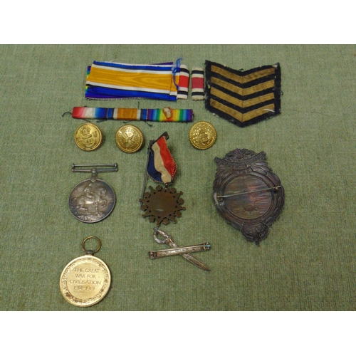 18 - Two 1st World War medals, L.TEUT.F.W.GOODARD R.N.V.R, mine clearance service badge, LGC Great War ba... 