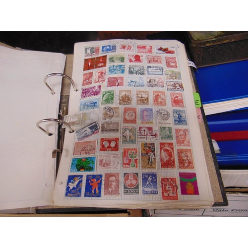 300 - Comprehensive and interesting collection of stamps in albums.