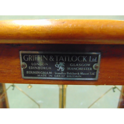 25 - Cased set of Griffin & Tatlock chemist scales.