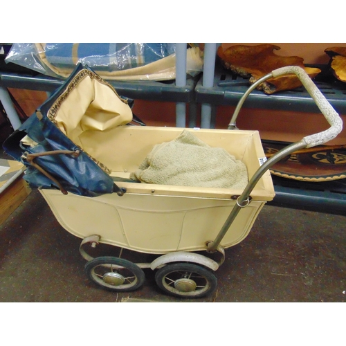 444 - Vintage doll's pram.