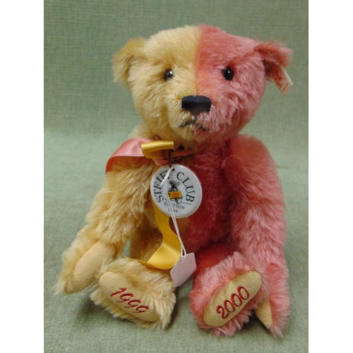 53 - Steiff club 1999 edition teddy bear.