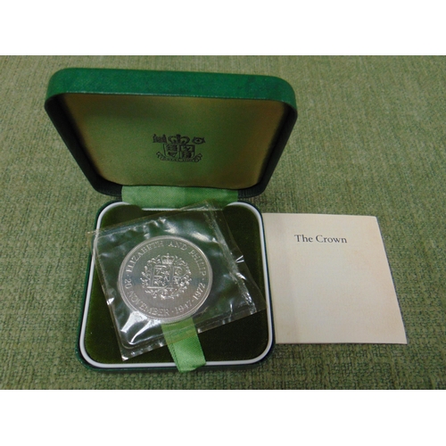 115 - Cased UK silver proof 1972 Queen's wedding anniversary crown.