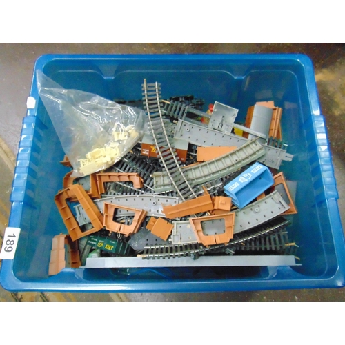 189 - Quantity of model railway track, etc.