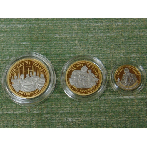 114 - Hattons of London cased and boxed  2020 VE day gold sovereign prestige set, with certificate.