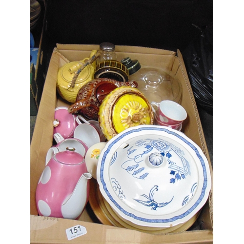 151 - Box of mixed china.