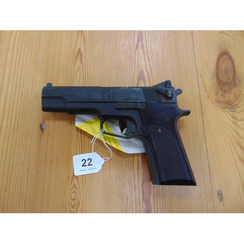 22 - C40 BB hand gun. Please note: Purchasers must be over 18 and photographic ID must be produced in per... 