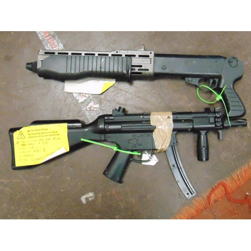 64 - H & K MP5 BB gun, and a BB shotgun (f)  (2). Please note: Purchasers must be over 18 and produce pho... 