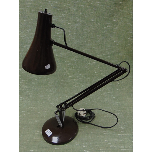 328 - An anglepoise type lamp.