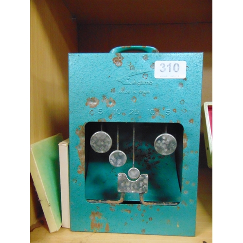 310 - El Gamo swing target box.