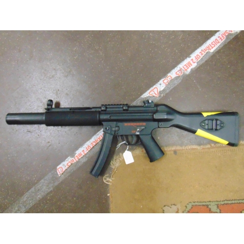 39 - H & K replica BB sub machine gun. Please note: Purchasers must be over 18 and photographic ID must b... 