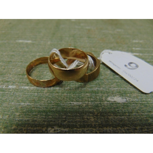 9 - Three 9ct gold rings, 10.4 gms.