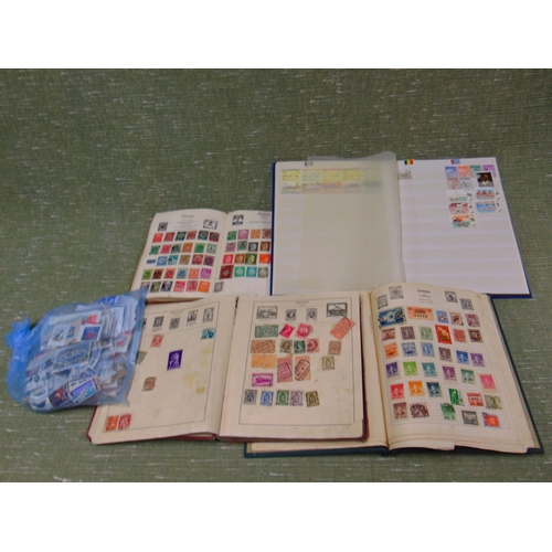 106 - Collection of stamps.