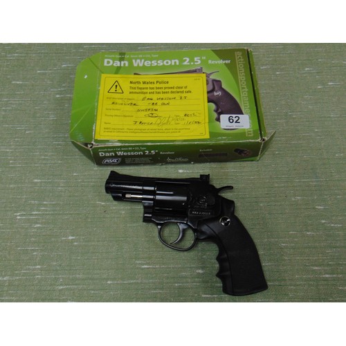 62 - Boxed Dan Wesson 2.5