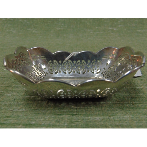 168 - Silver bon bon dish, having pierced decoration, maker Charles S Green & Co ltd, Birmingham 1918.