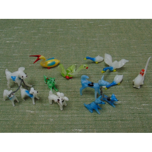 209 - Various coloured glass animal figures.