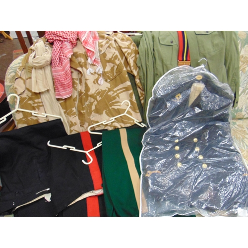 304 - Collection military clothing.