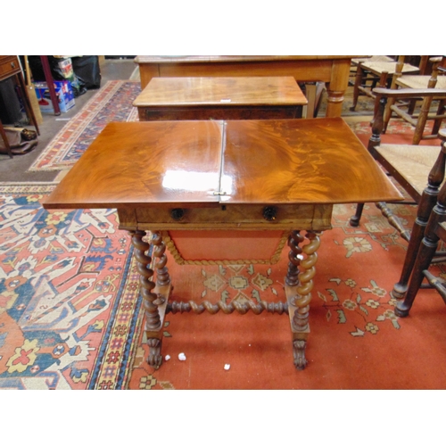 330 - Victorian mahogany work table, the lift up fold over top revealing a polished interior, single fitte... 