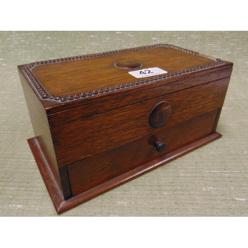 42 - An oak trinket box, having beaded decoration, lift up lid and single long drawer. 4.5 x 9 x 5