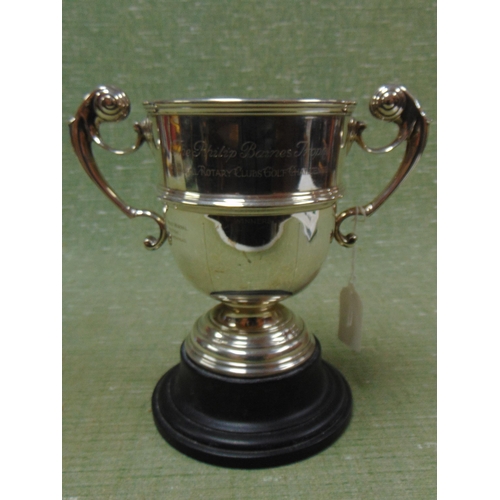 84 - Silver two handled trophy, maker Elkington & Co, Birmingham 1911, 17.5 ozt.