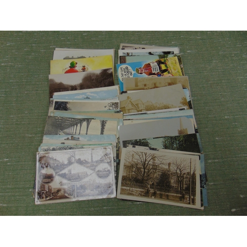 120 - Small quantity of postcards.