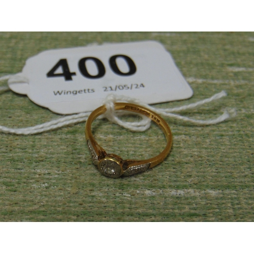 400 - 18ct gold ring, set with diamond, size L/M.