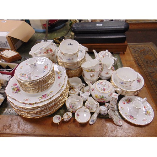 248 - Comprehensive Hammersley tea and dinner service, 50 pieces.