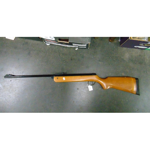 11 - BSA Meteor .177 air rifle. Please note: Purchasers must be over 18 and photographic ID must be produ... 
