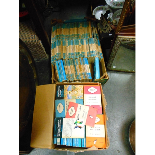 35 - Quantity of Puffin / Penguin books.