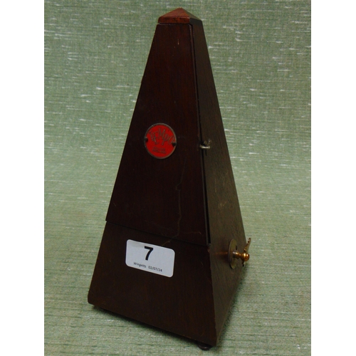 7 - Tempo metronome.