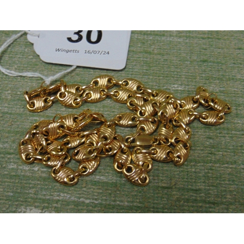 30 - 9ct gold necklace, 15.5 gms.