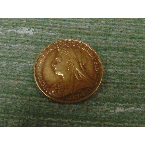 118 - Victoria gold sovereign, 1899.