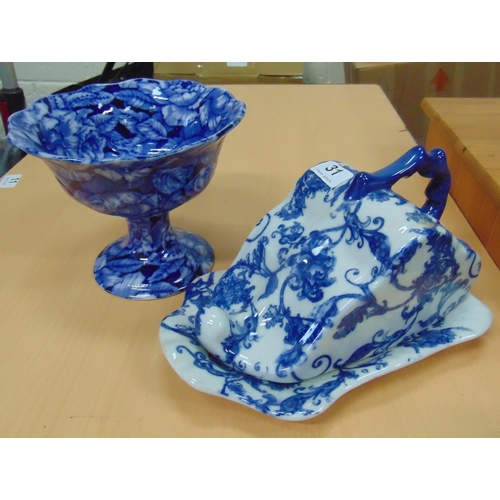 31 - Reproduction blue and white cheese dish and cover, together with a similar comport. (2)