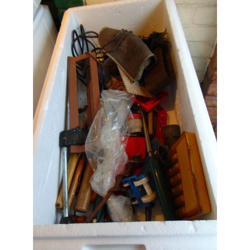 542 - Box of tools.