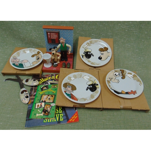 215 - Quantity of Wallace and Gromit ephemera.