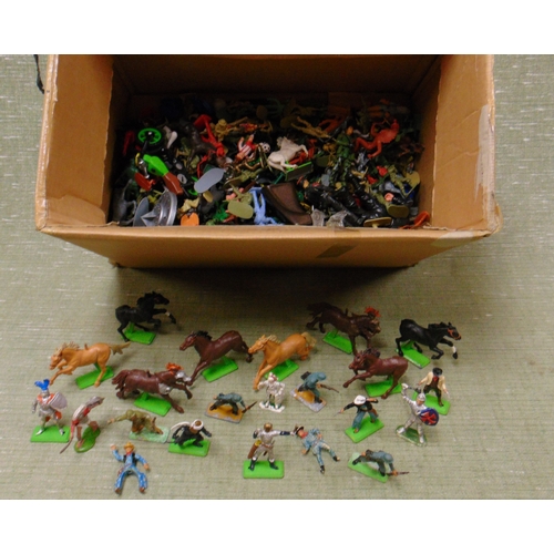 230 - Quantity of collectable resin figures.