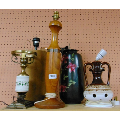 307 - Various table lamps.