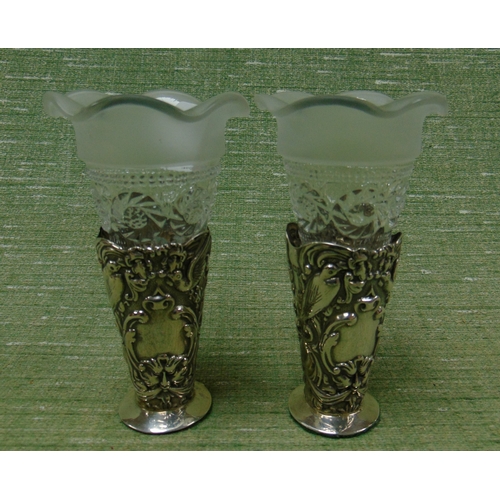 186 - Pair of glass epergnes, set on silver stands, maker William Comyns, London 1899.