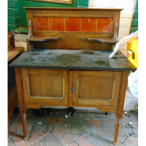 454 - Marble topped washstand together with a mirror back dressing table.