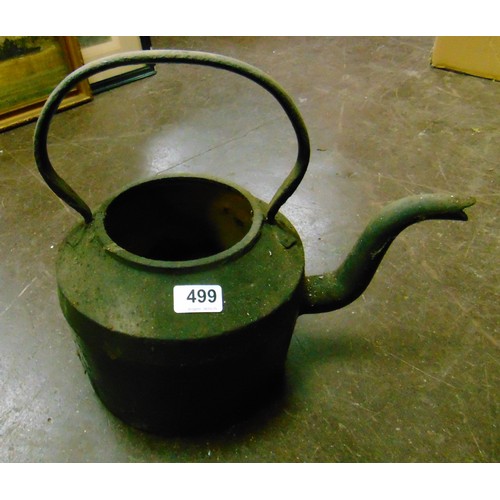 499 - Antique cast iron kettle.